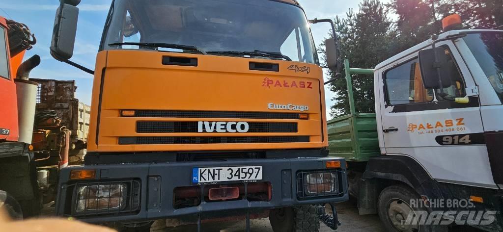 Iveco ML 135 E Handling and placing equipment