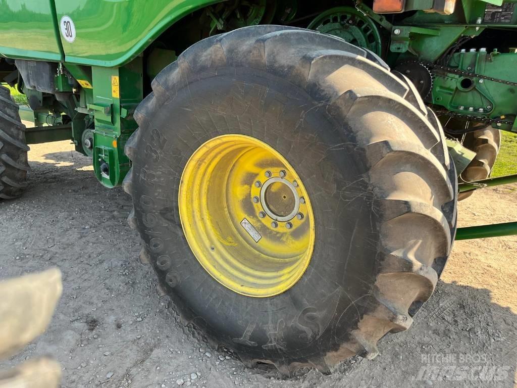 John Deere W 650 i Combine harvesters