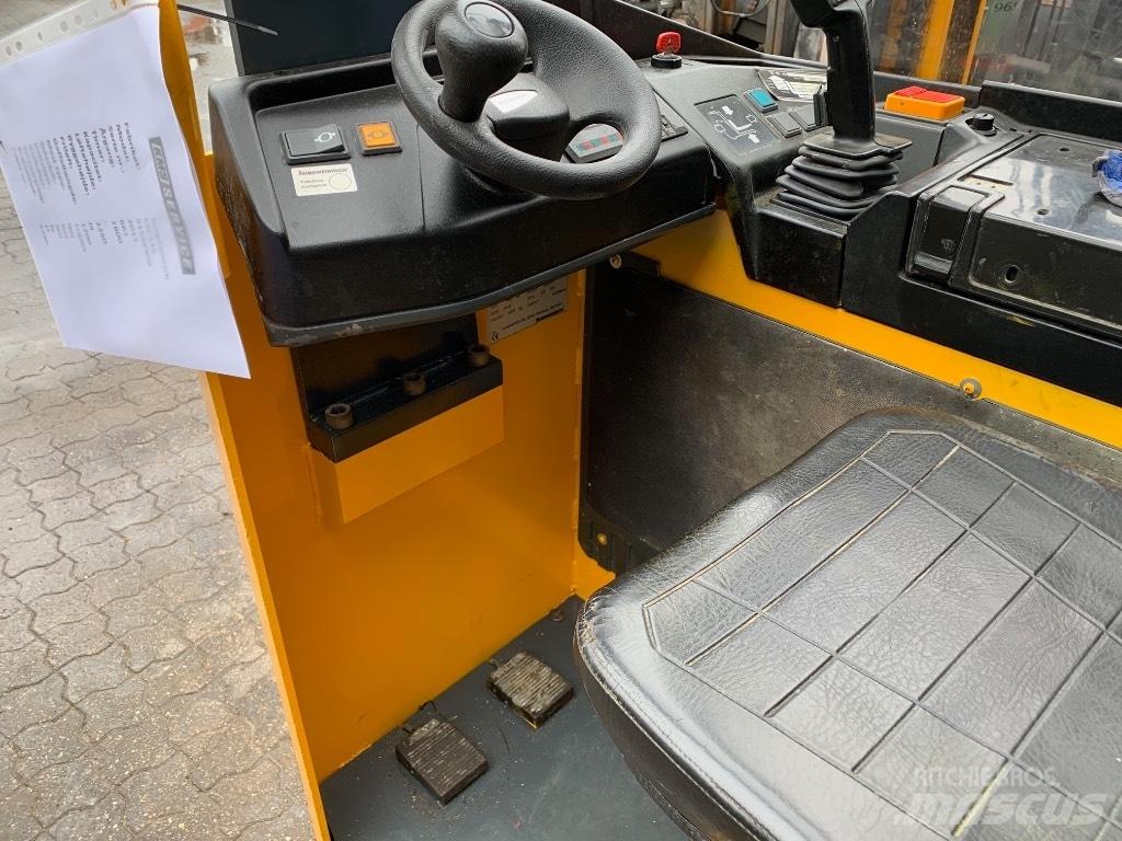 Jungheinrich ESC316 Reach truck