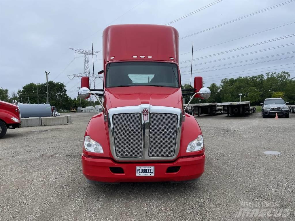 Kenworth T 680 Prime Movers