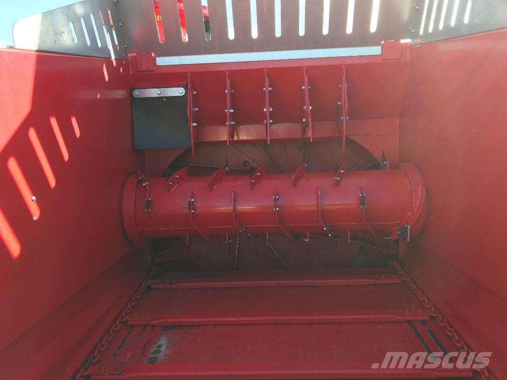 Silofarmer 280 Bale shredders, cutters and unrollers