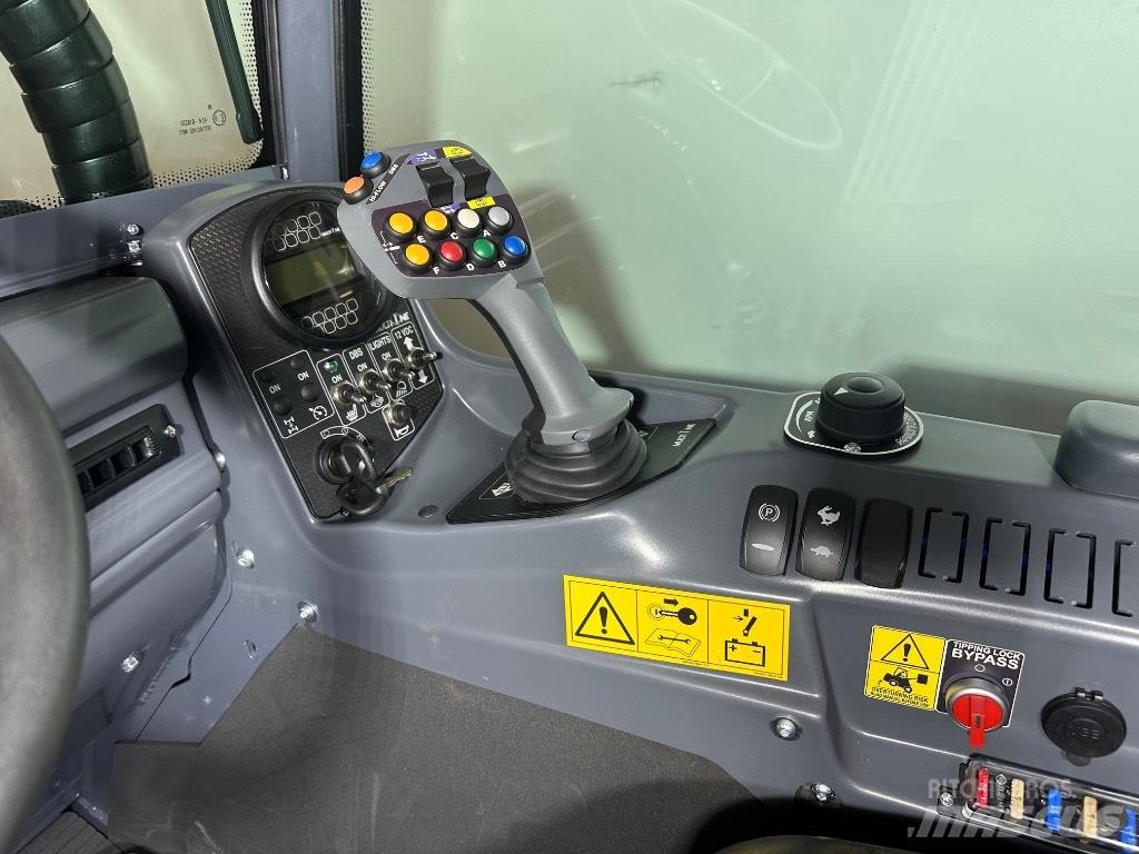 Multione 6.3 iDS Skid steer loaders