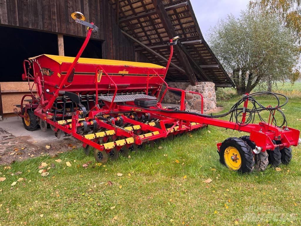 Väderstad Rapid400C Combination drills