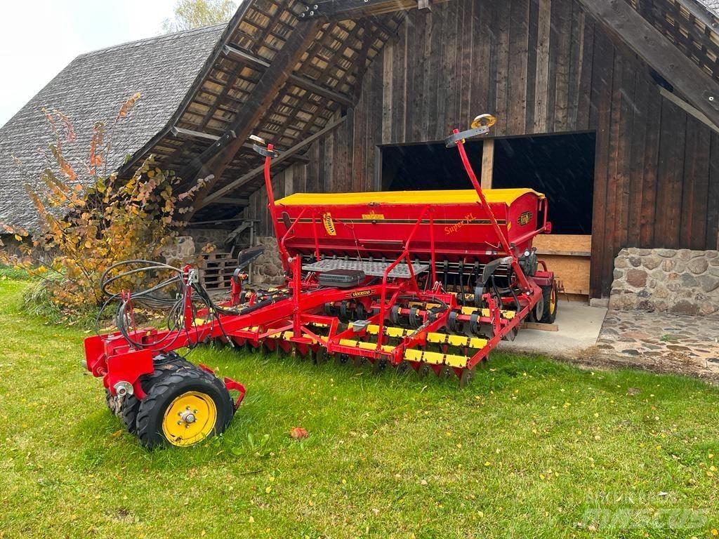 Väderstad Rapid400C Combination drills