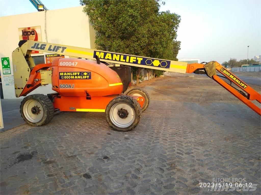 JLG 600AJ Articulated boom lifts