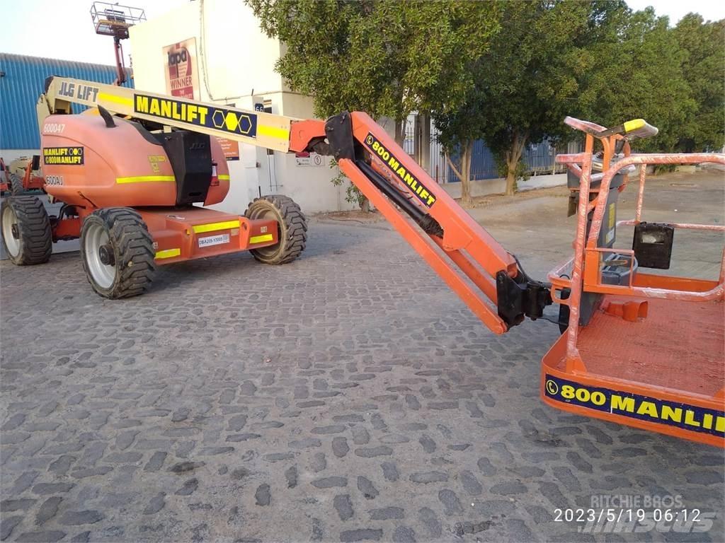 JLG 600AJ Articulated boom lifts