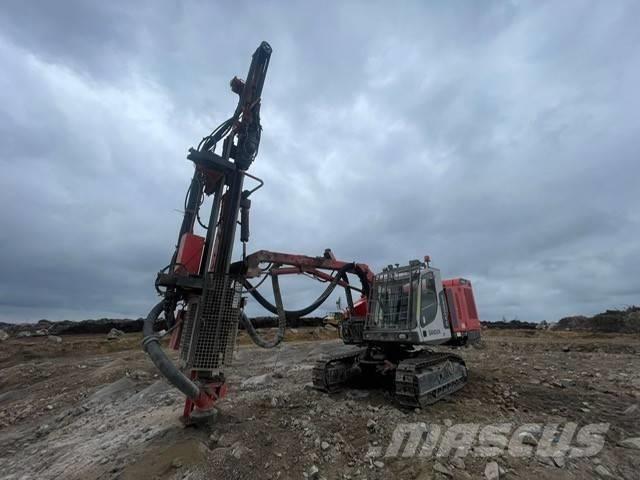 Sandvik Ranger DX800 Surface drill rigs