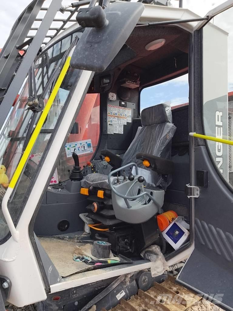 Sandvik Ranger DX800 Surface drill rigs