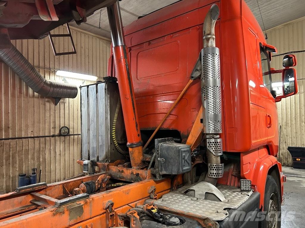 Scania R 520 Tridem Tipper trucks
