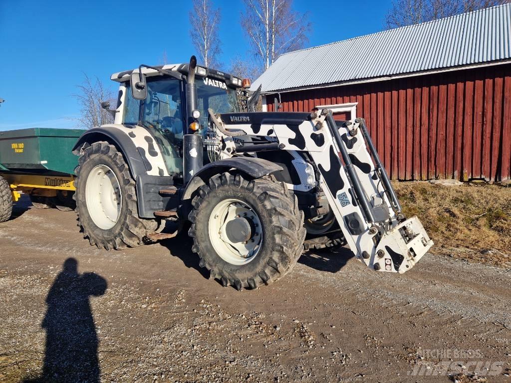 Valtra N 163 Tractors