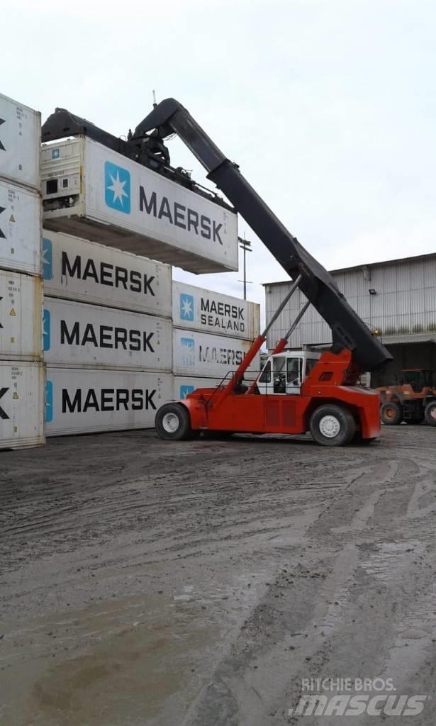  4500 S6 Reach truck