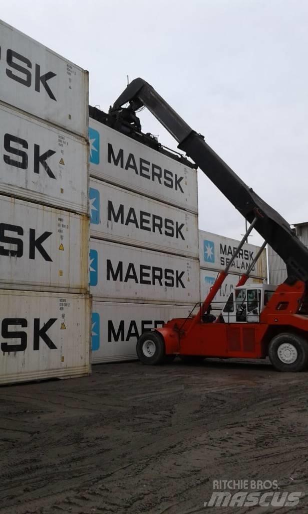  4500 S6 Reach truck