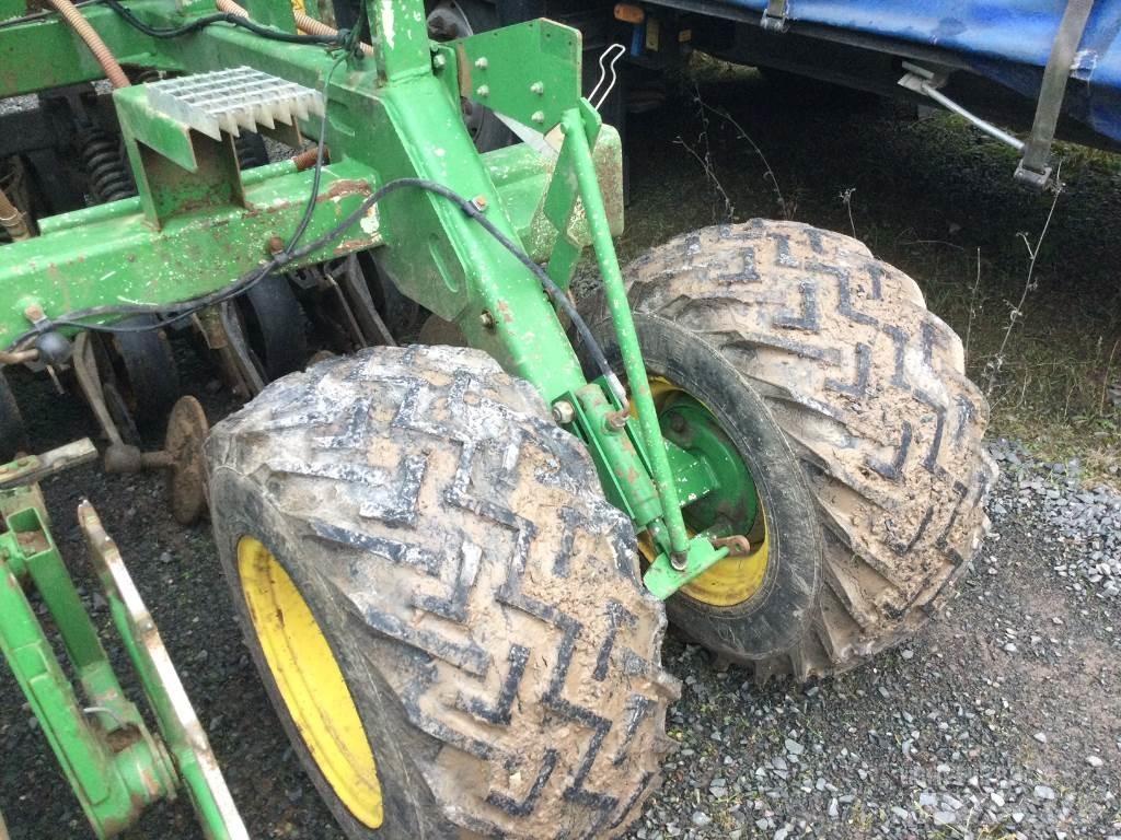 John Deere 750 A Combination drills