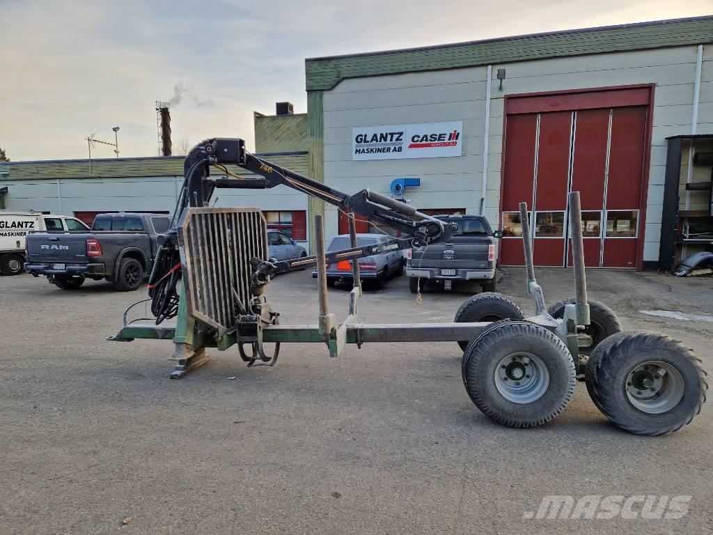 Farma 746 Forest trailers