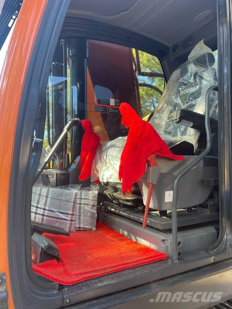 Doosan DX 225 LC Mini excavators  7t - 12t