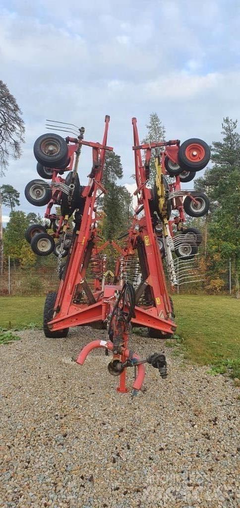 Pöttinger TOP 1251A Rakes and tedders
