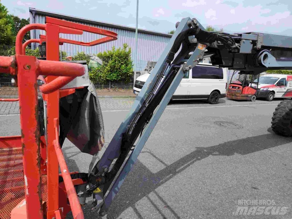 SkyJack SJ 66 T Articulated boom lifts