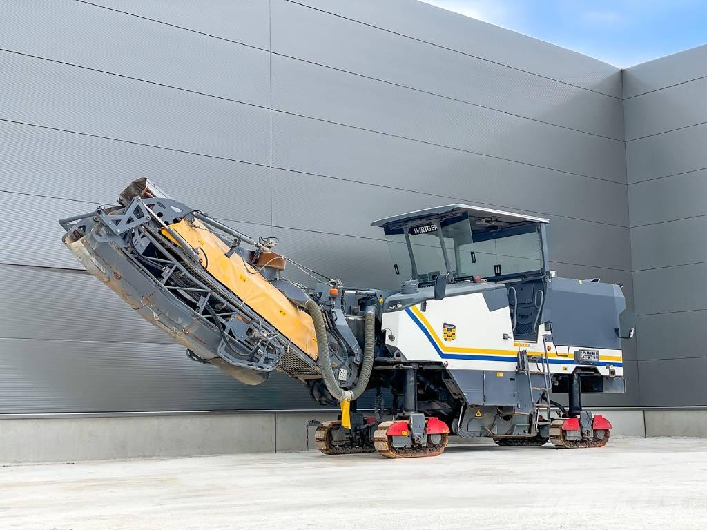 Wirtgen W 150 CFI Asphalt cold milling machines