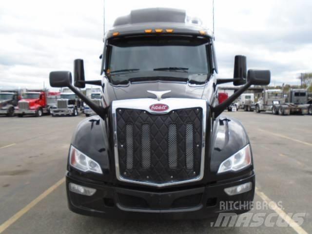 Peterbilt 579 Prime Movers