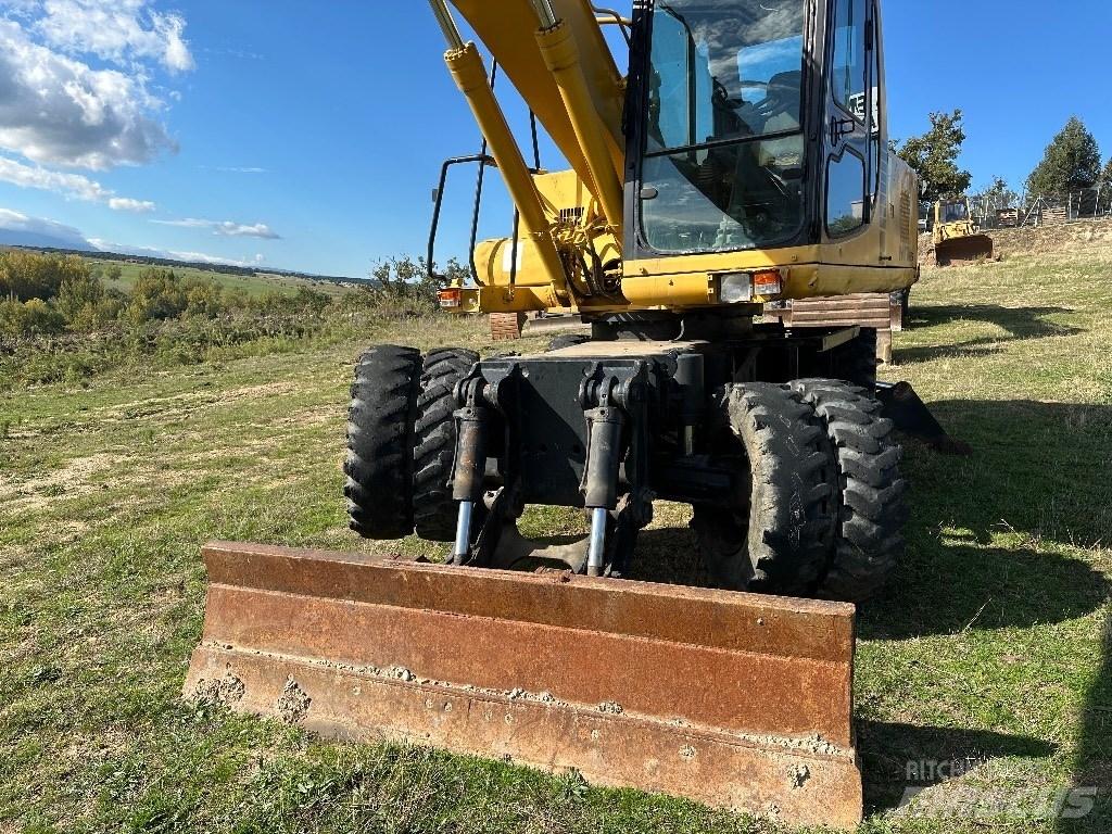 Komatsu PW 170-6 Wheeled excavators