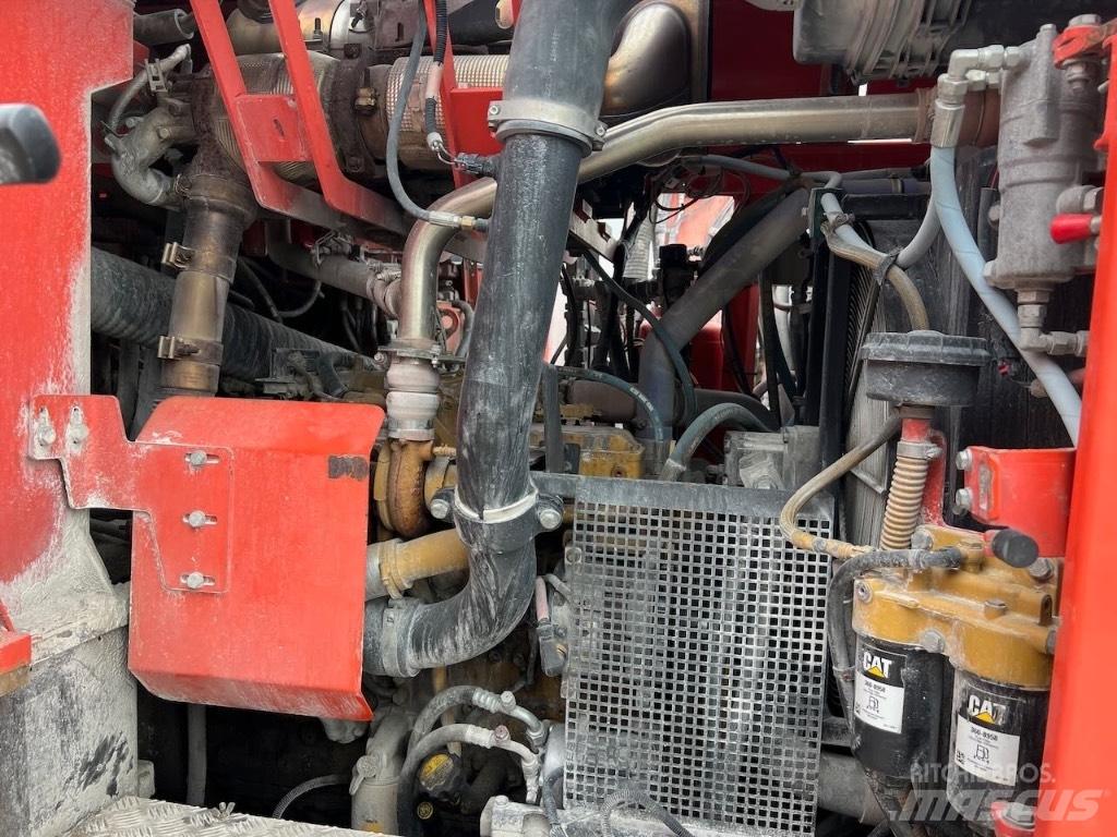 Sandvik DX 780 Surface drill rigs