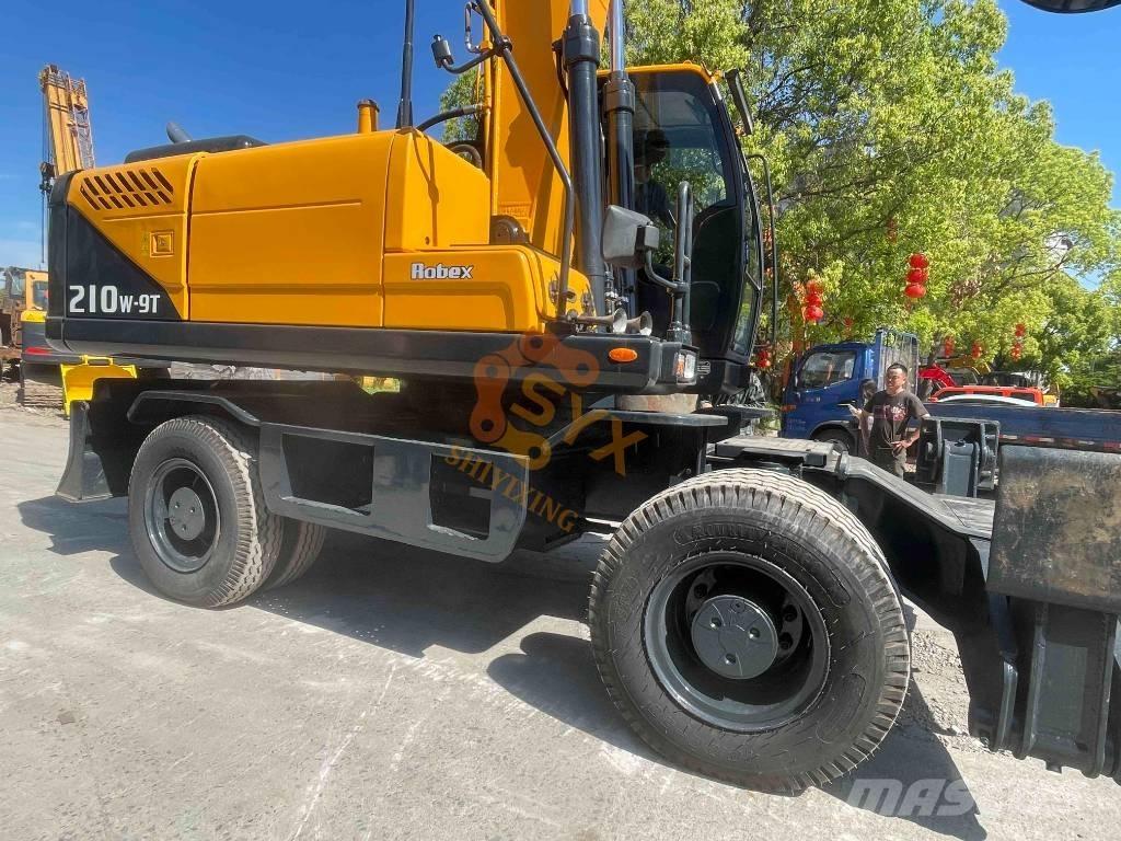 Hyundai R210W Wheeled excavators