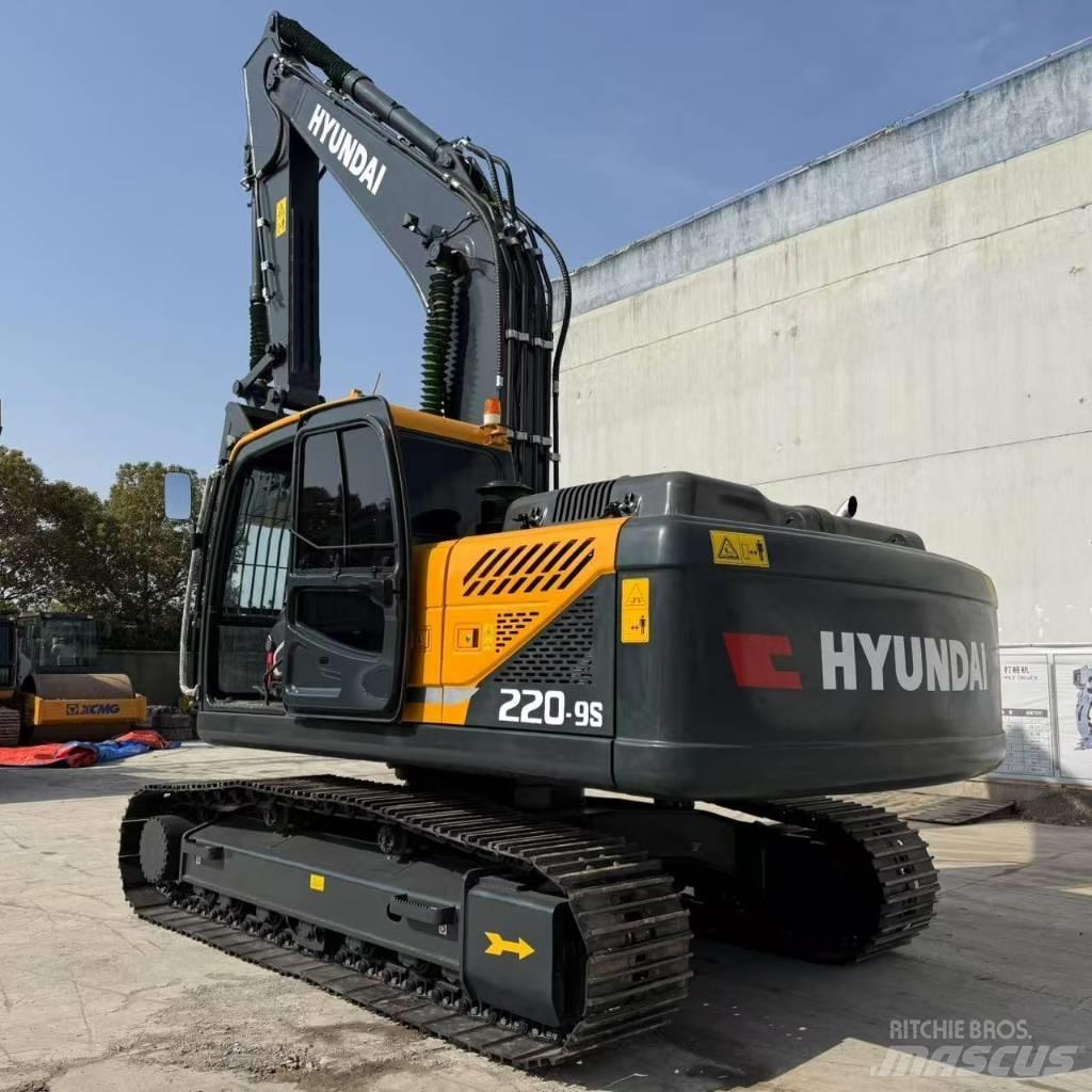 Hyundai R220-9S Crawler excavators