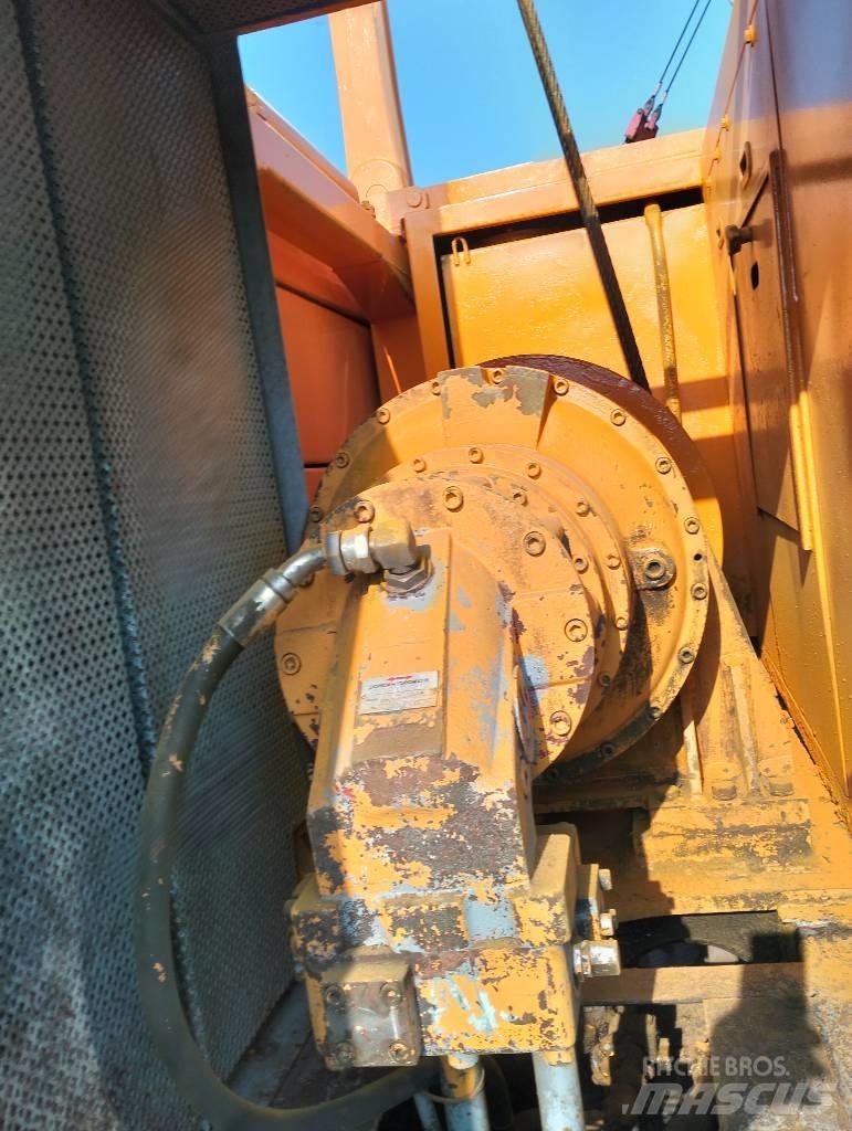Kobelco 7150 Track mounted cranes