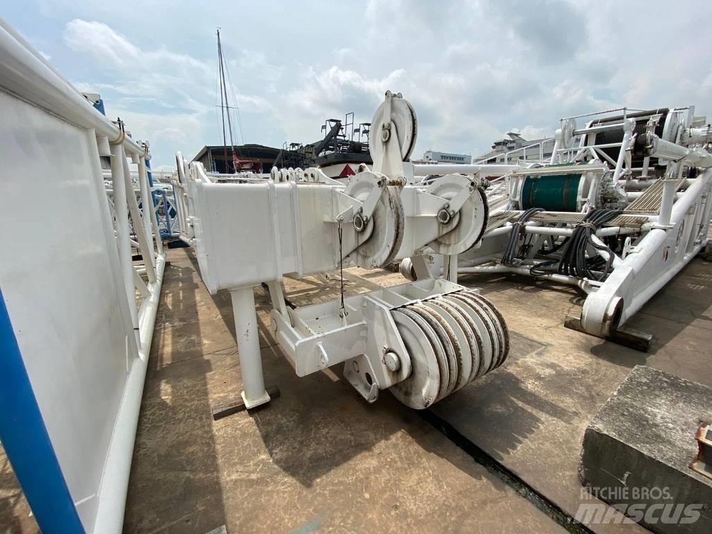 Kobelco SL 6000 Track mounted cranes