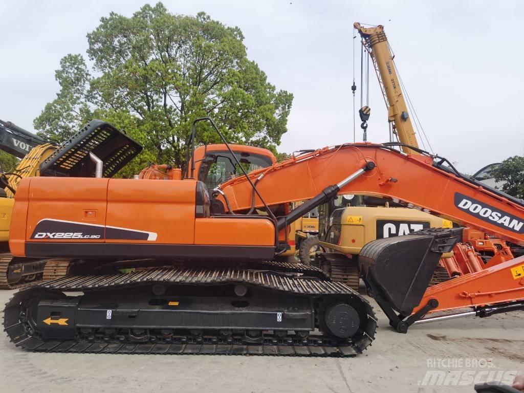 Doosan DX 225LC-9C Crawler excavators