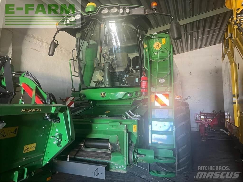 John Deere T550 Combine harvesters