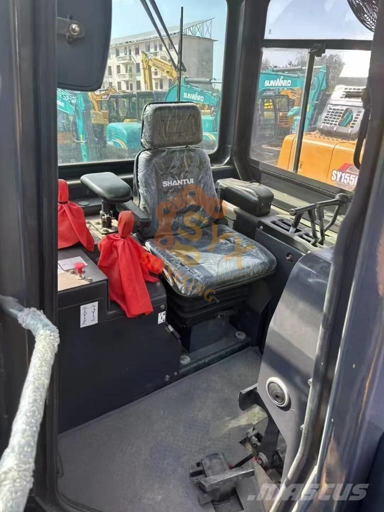 Shantui SD 22 Crawler dozers