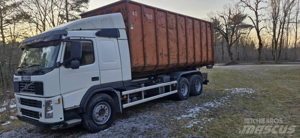 Volvo J4CFC Hook lift trucks