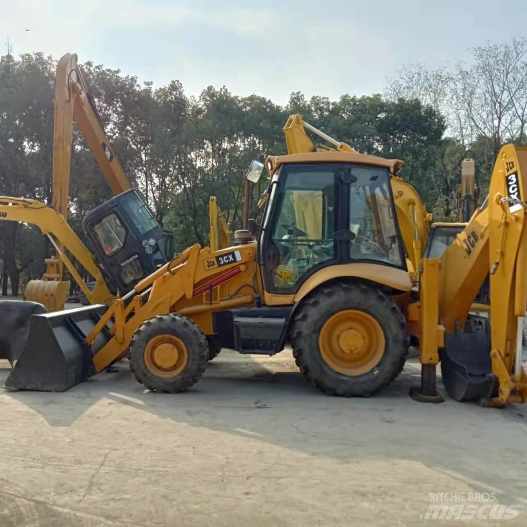 JCB 3CX Backhoe