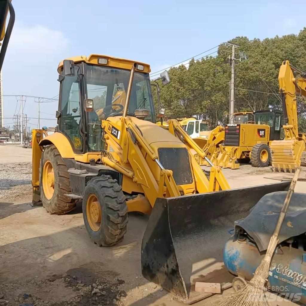 JCB 3CX Backhoe