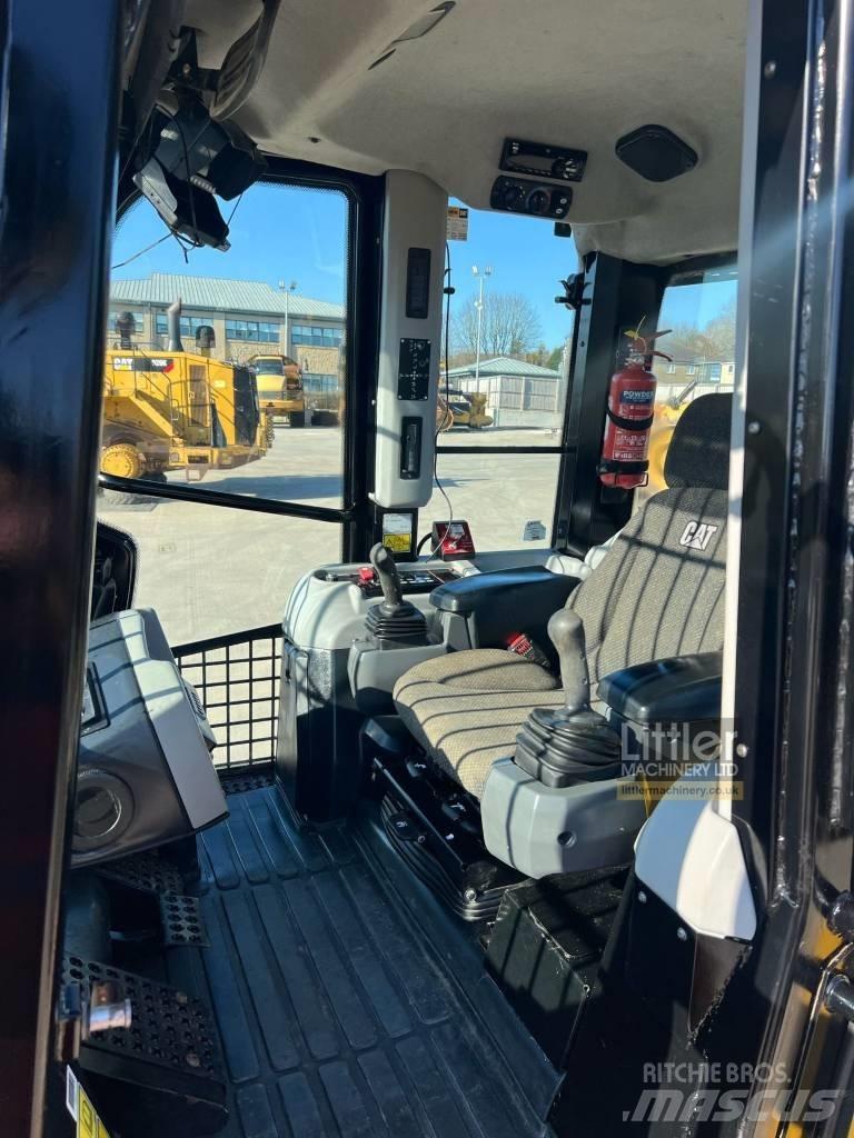 CAT 963K Crawler loaders