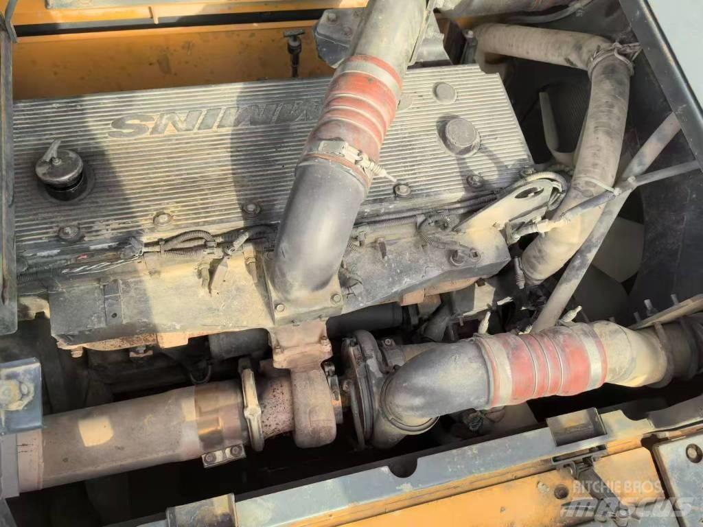 Hyundai 520VS Crawler excavators