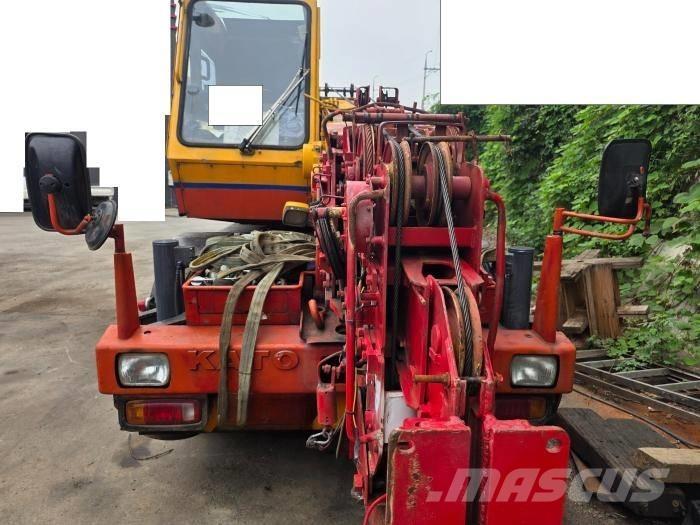 Kato MR100 Rough terrain cranes