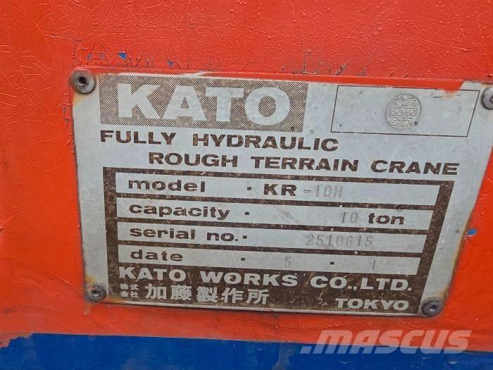 Kato MR100 Rough terrain cranes