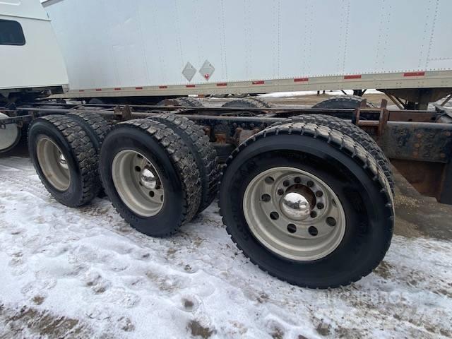Western Star 4900SB Prime Movers