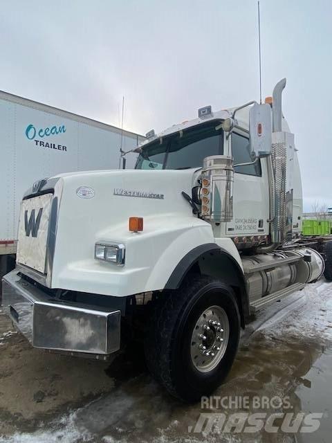 Western Star 4900SB Prime Movers