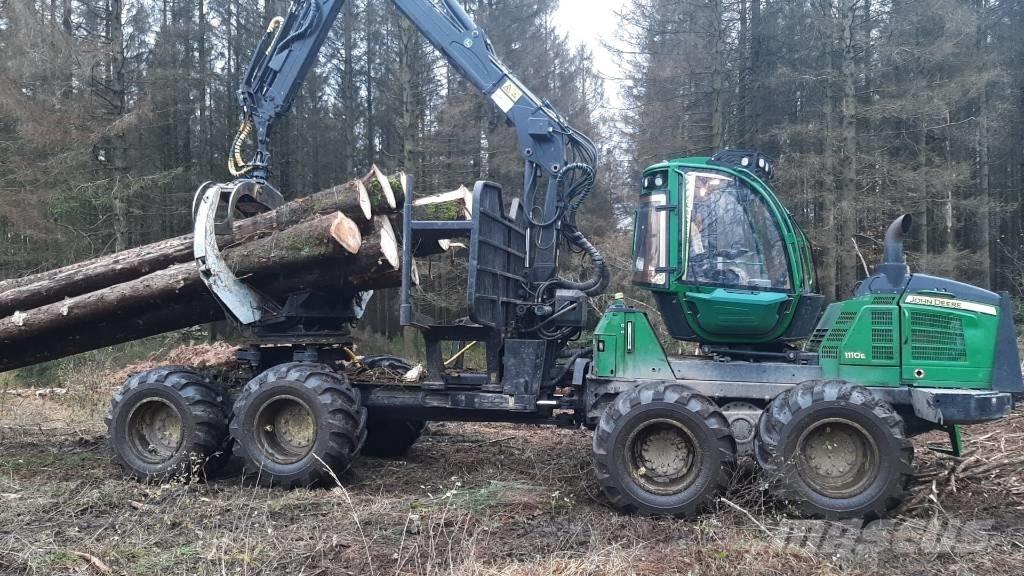 John Deere 1110 E Forwarders