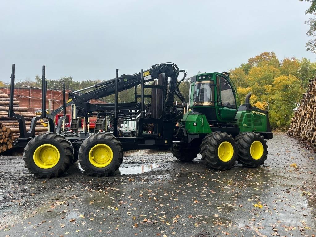 John Deere 1110 E Forwarders