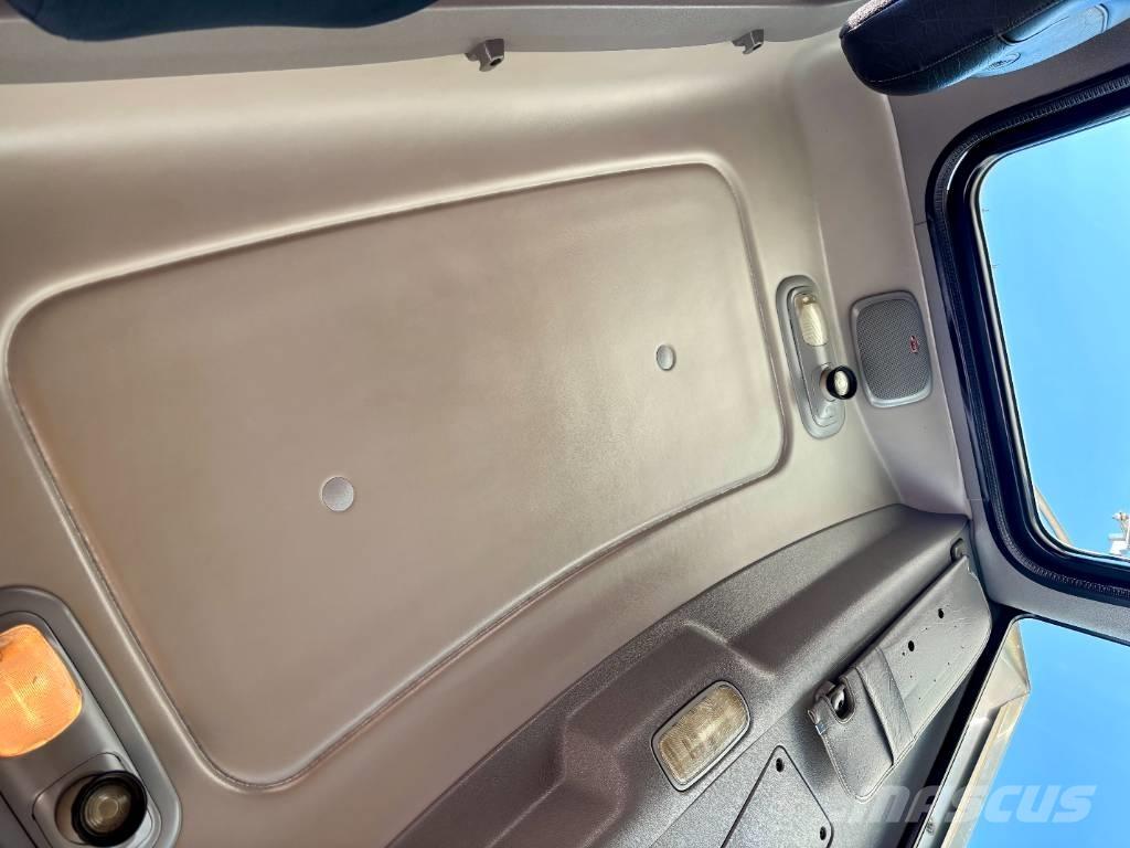 Peterbilt 388 Prime Movers