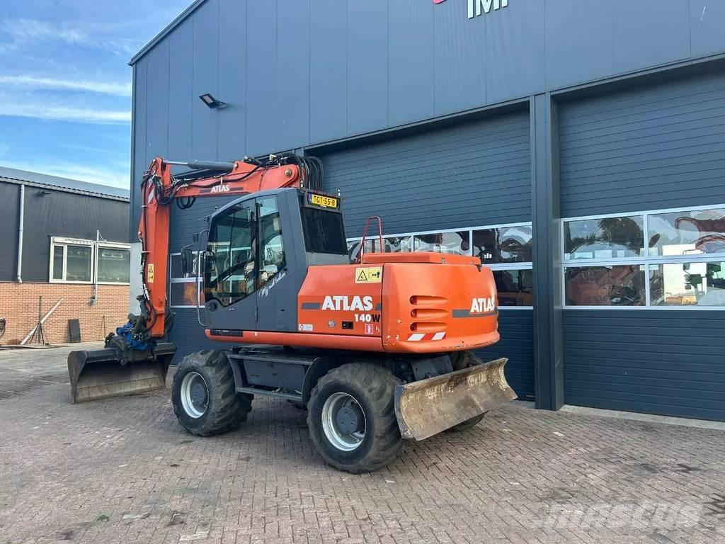Atlas 140W Wheeled excavators