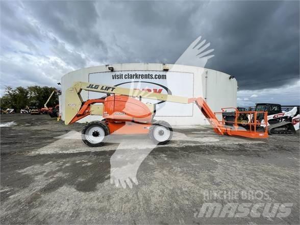 JLG 600AJ Articulated boom lifts
