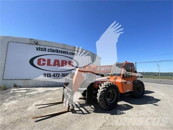 SkyTrak 10054 Telescopic handlers