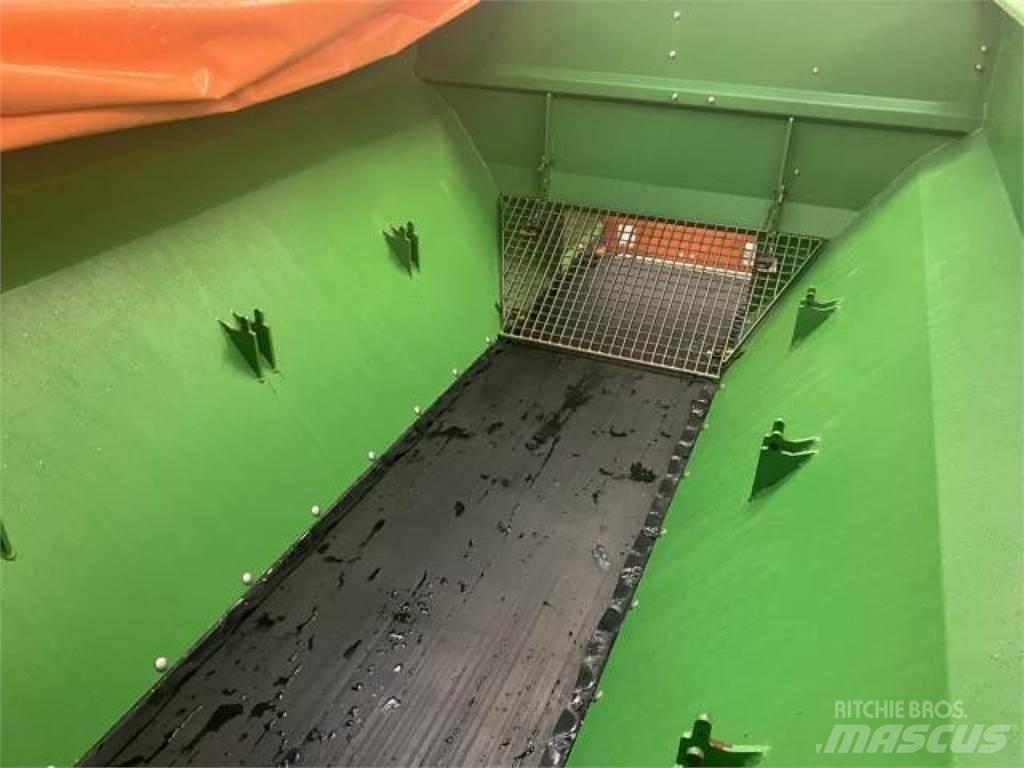 Amazone ZG-B 7001 Mineral spreaders