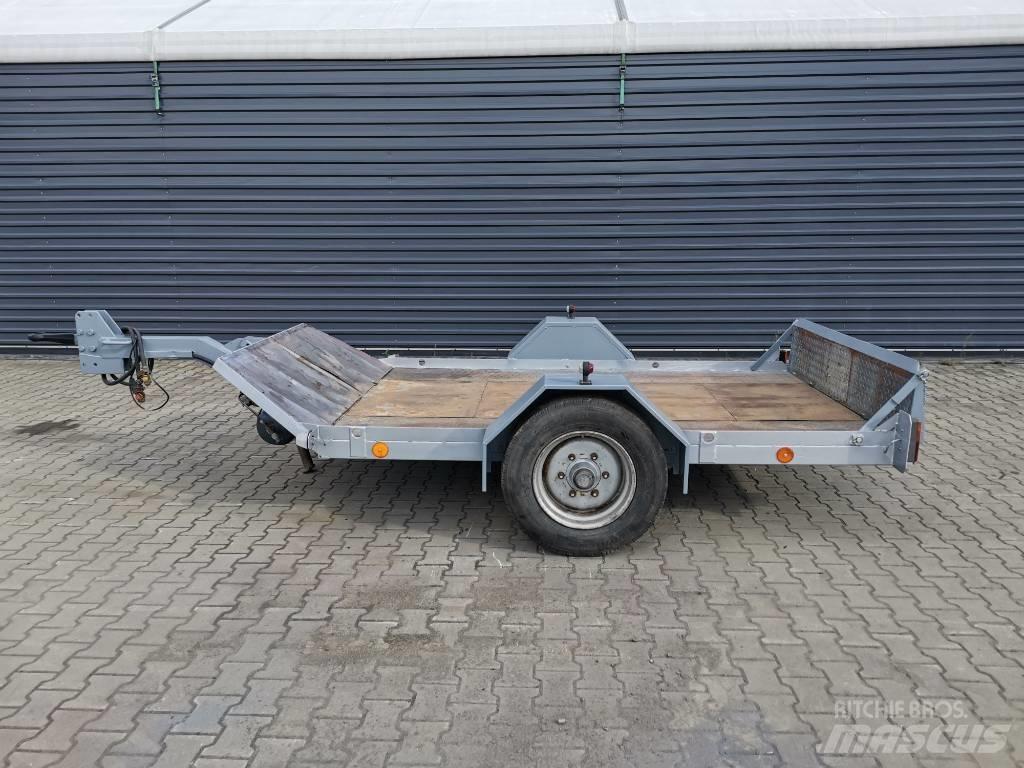  MOSS NUNE 38 Skeletal trailers