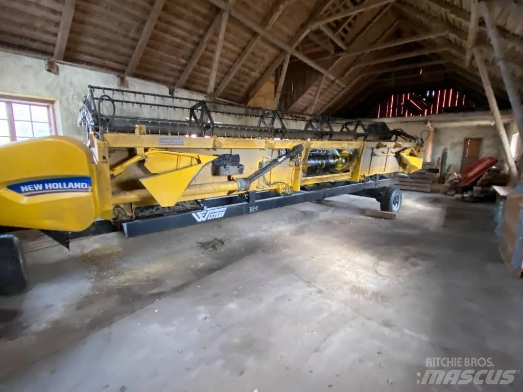 New Holland CX 8090 Combine harvesters